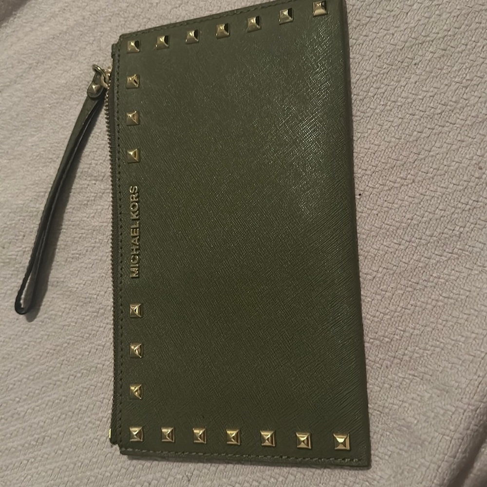 Micheal kors wristlet